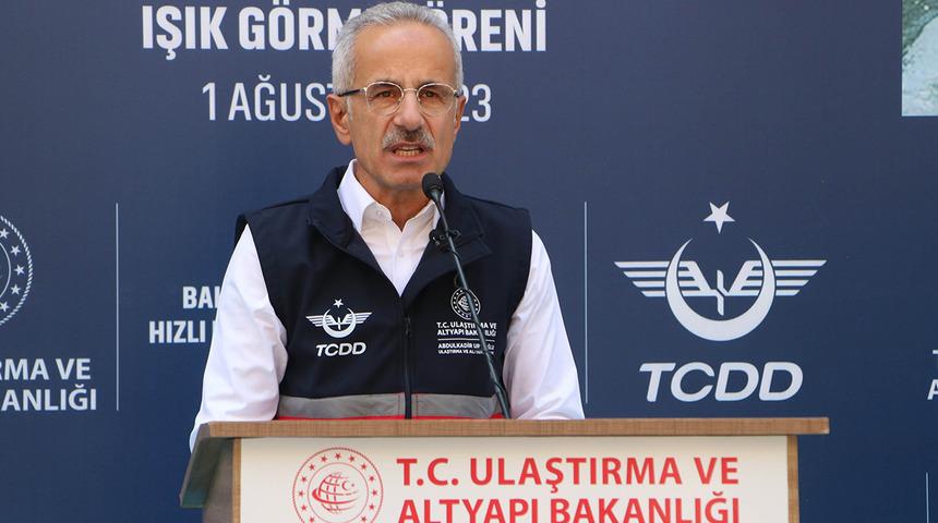 O iki il arası seyahat süresi 1,5 saate düşüyor! Bakan Uraloğlu "Türkiye'nin en uzun demir yolu tüneli" diyerek duyurdu