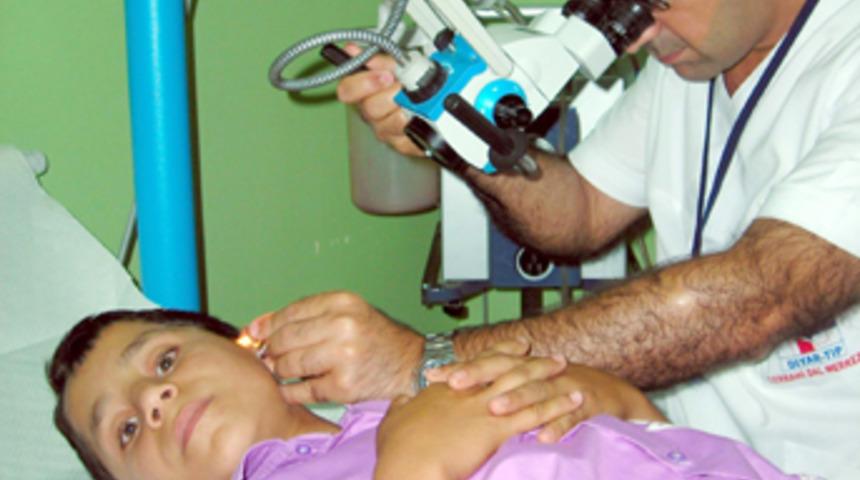 Kulağından 10 tane kurt&ccedil;uk &ccedil;ıktı