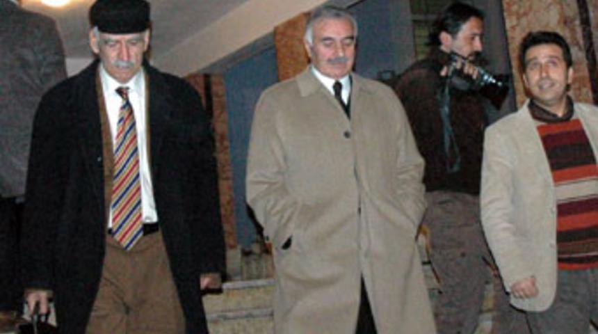 Eski vekil serbest oğlu tutuklandı