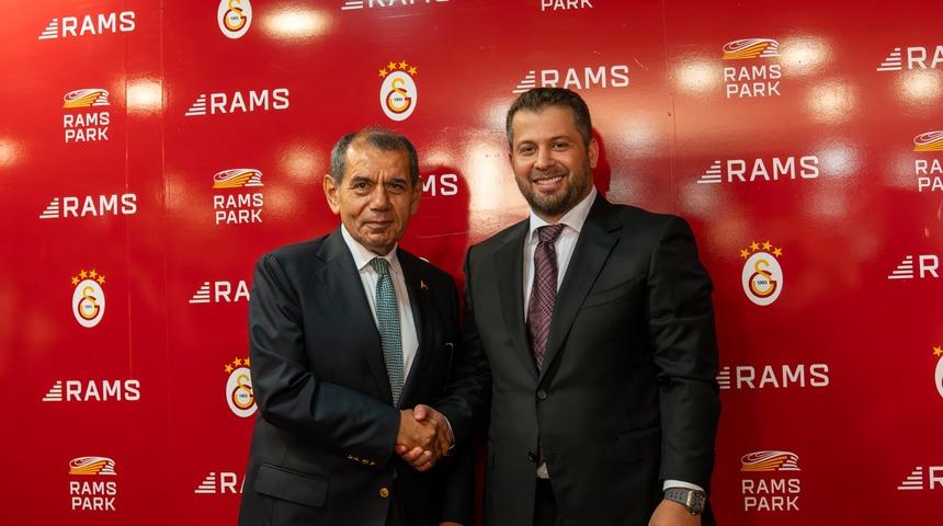 Transfere katkı sağlayan Stad İsim Sponsoru RAMS Global'de Mauro Icardi mutluluğu 