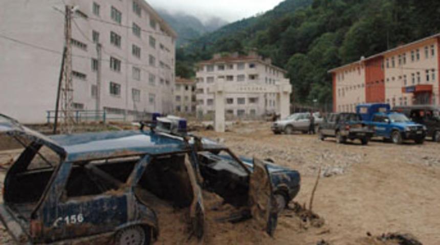 İkizdere kuma ve &ccedil;amura g&ouml;m&uuml;ld&uuml;