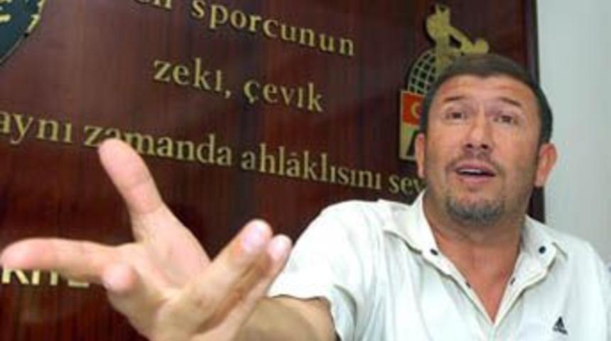 Tanju &Ccedil;olak'a oto hırsızlığından g&ouml;zaltı