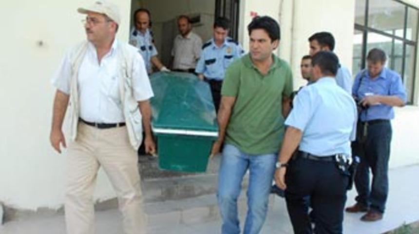 Manisa'da bir polis cinnet ge&ccedil;irdi