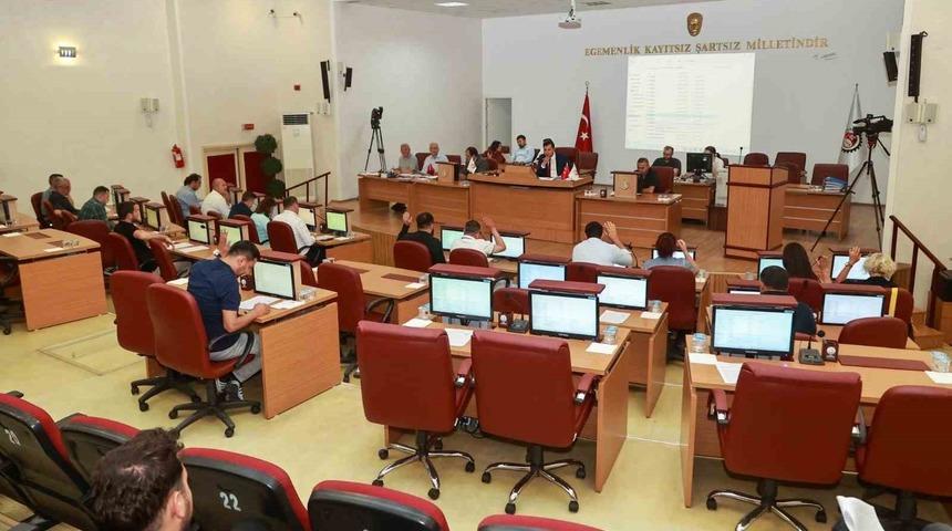 Uşak’ta toplu taşıma ücretlerine zam kabul edildi