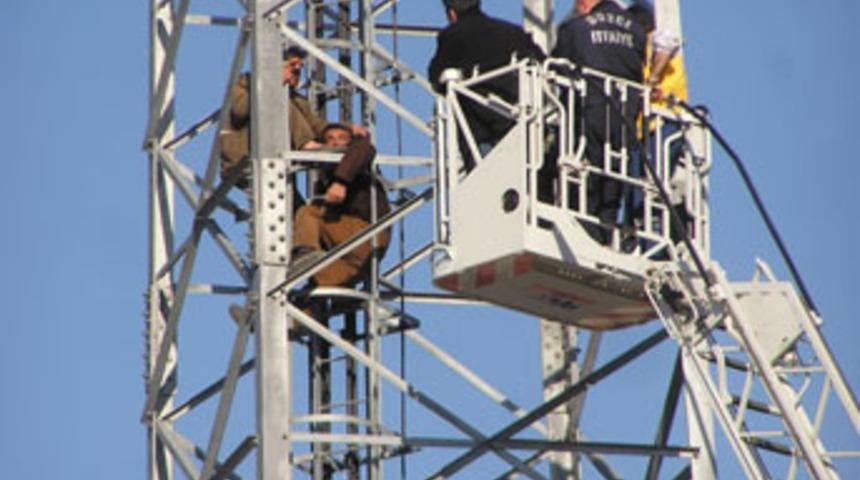 D&uuml;zce'de 2 kişi intihar girişiminde bulundu