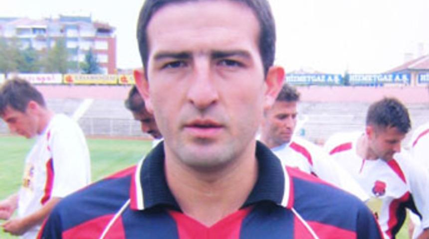 Milli futbolcu Rıfat Engiz'e 6 yıl 8 ay hapis