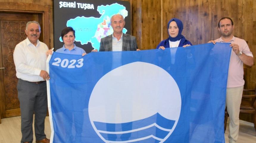 Başkan Akman, ‘Mavi Bayrağı’ bir kez daha teslim aldı