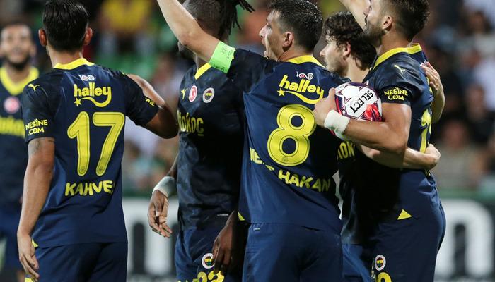 Zimbru’yu 4-0 mağlup edene Fenerbahçe için spor yazarları öyle şeyler dedi ki… “Bu Fener bambaşka”Fenerbahçe