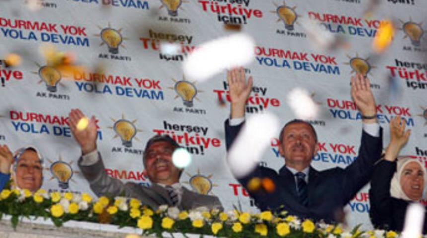 "Se&ccedil;im sonucu T&uuml;rkiye karşıtlarına koz verdi"