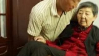 Kayınvalidesinin verdiği değersiz parayı yıllarca saklayan damat bir anda zengin oldu! Senelerce evlerinde baktılar