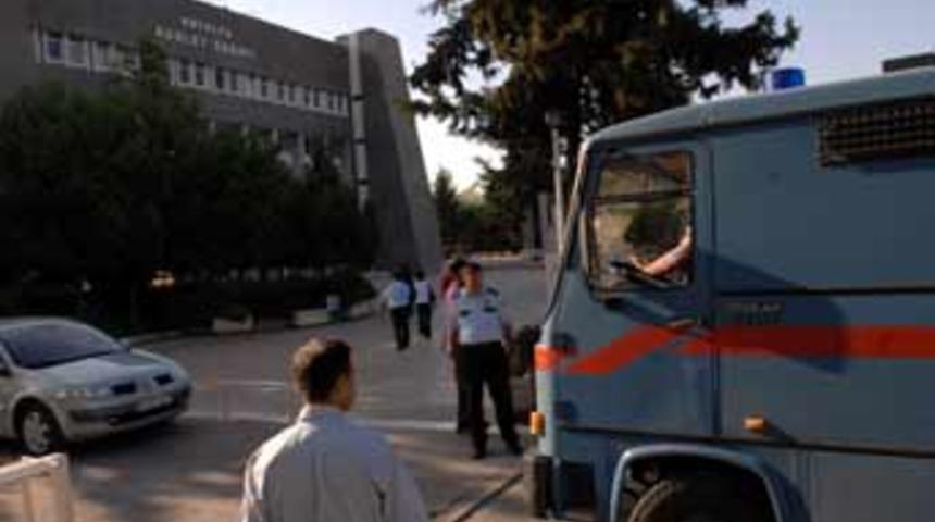 Alman gencin avukatı: Duruşma i&ccedil;in d&ouml;n