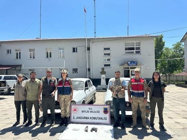 Kaçak avcıların aracına el konulup para cezası uygulandı