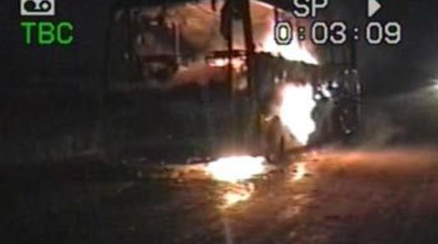 Yolcu otob&uuml;s&uuml; k&uuml;le d&ouml;nd&uuml;