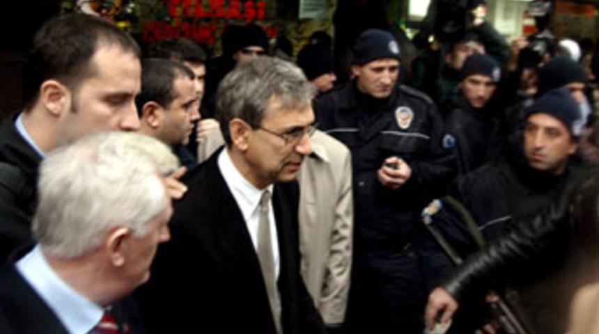 Pamuk hakkındaki dava d&uuml;şt&uuml;