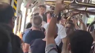 İzmir metrosunda grev bitti, yumruklar konuştu! Kimsenin ayırmadığı kavga anbean görüntülendi