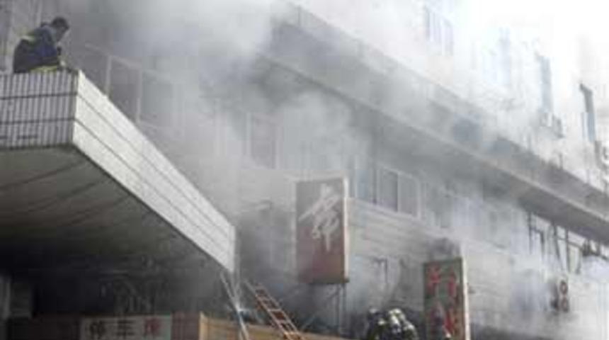 &Ccedil;in'de yangın: En az 21 &ouml;l&uuml;