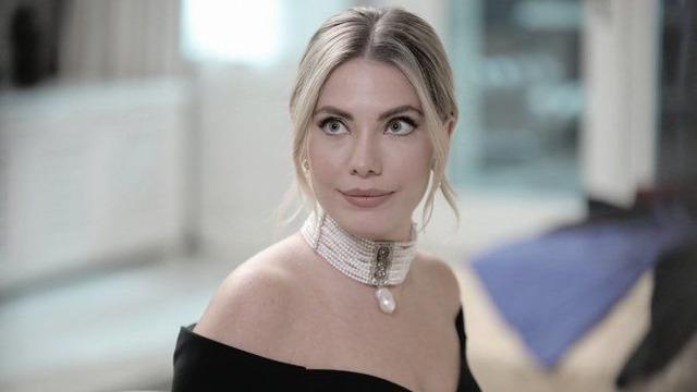 Yasak Elma'nın Yıldız'ı Eda Ece, Disney Plus'ın Atatürk dizisini yayınlamama kararına tepki gösterdi