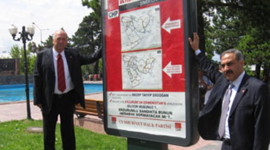 CHP'den "bilboard"lu su&ccedil;lama