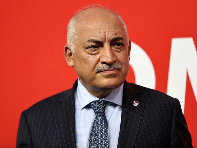 İstanbulspor da isyan etti! "Büyükekşi istifa"