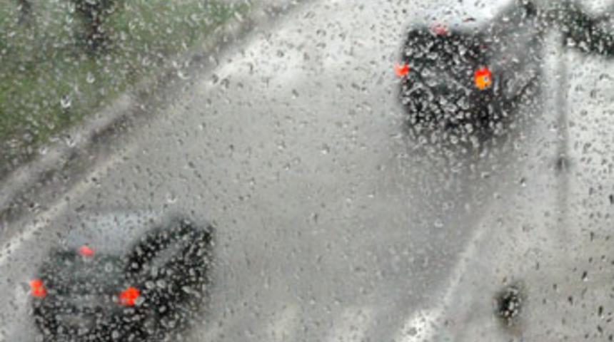 Soğuk ve yağışlı hava s&uuml;recek