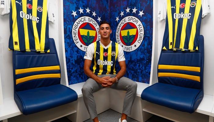 Fenerbahçe’de imzalar peş peşe! Mert Müldür ile 4 yıllık sözleşme…Fenerbahçe