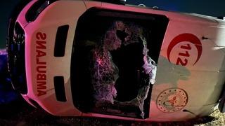 Kahramanmaraş'ta hasta taşıyan ambulansın devrilmesi sonucu 5 kişi yaralandı