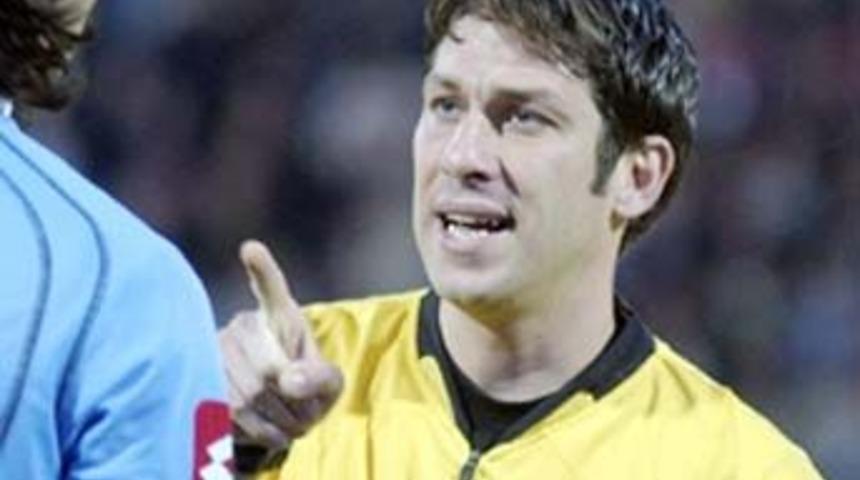 Derbi ma&ccedil;ı Fırat Aydınus'un