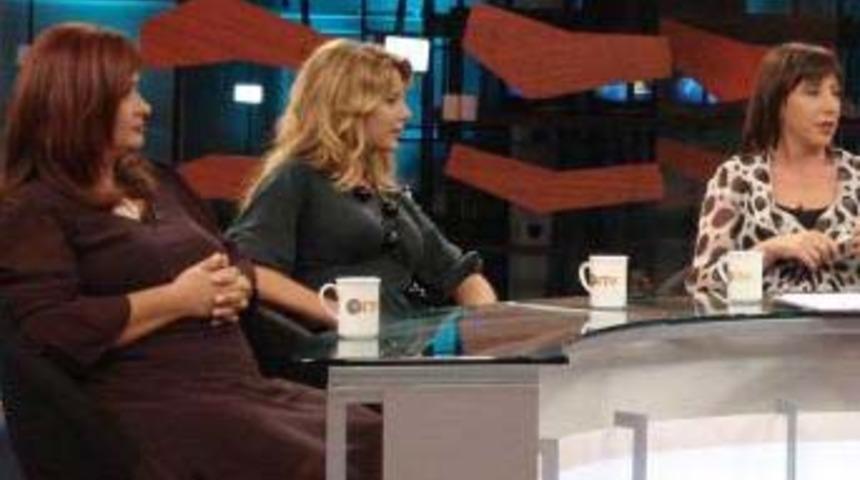 M&uuml;jde Ar'dan canlı yayında tuhaf a&ccedil;ıklama