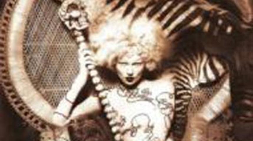 Kate Moss bu karelerle &ccedil;ok konuşulacak!