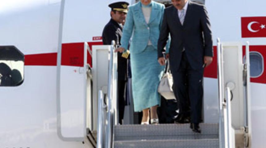 G&uuml;l: Eşim her yerde yanımda olacak diye bir şey yok