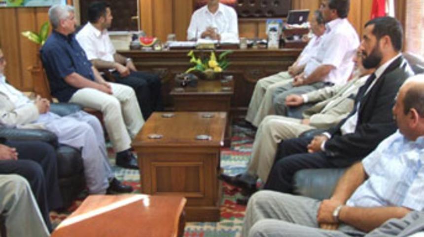 G&ouml;revden alınan belediye başkanının g&ouml;zyaşları