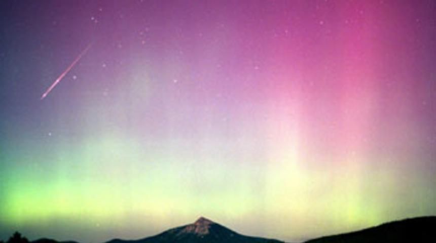 G&ouml;ky&uuml;z&uuml;nde meteor yağmuru var