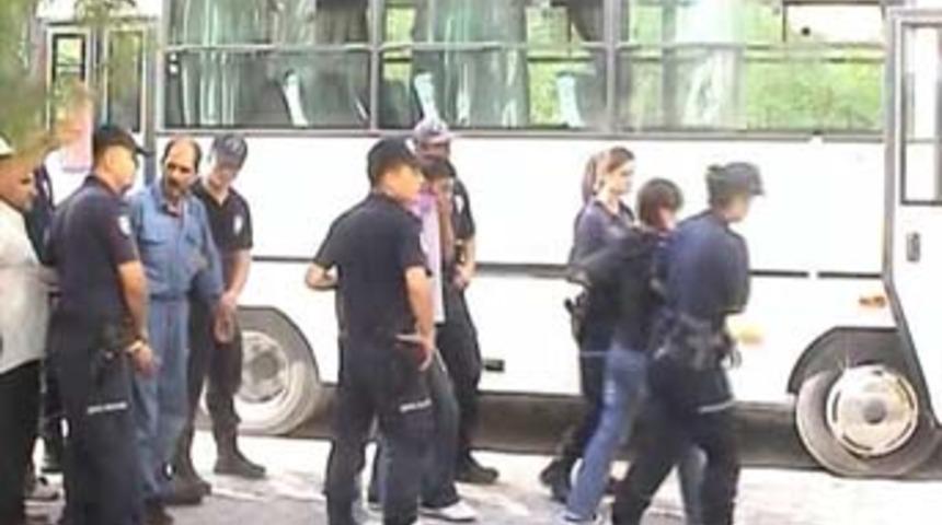 D&uuml;ğ&uuml;n konvoyuyla uyuşturucu sevkiyatı