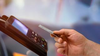 Kredi kartı ile taksit kararına Kuzey Kıbrıs’tan tepki: Manşetler o başlıklarla çıktı: ‘Turizme öldürücü darbe düşmek üzere…’