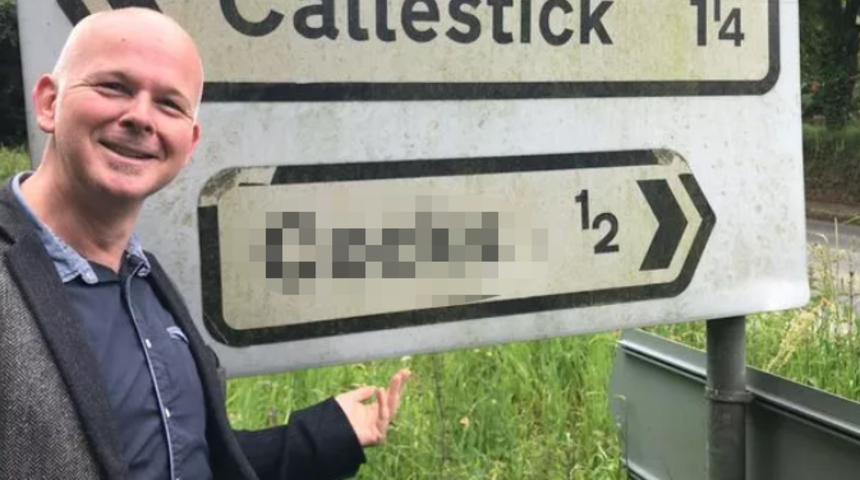 Bu köyün adı tüm dikkatleri dağıtıyor! Bakarken kaza yapan da var, kötü şakalar yapan da... Köy halkı canından bezdi