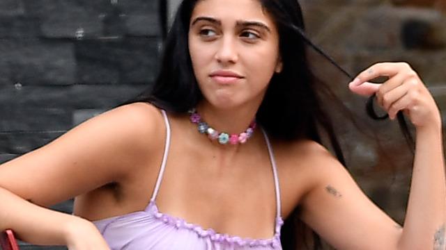 Madonna'nın kızı Lourdes Leon çıplak fotoğraf çekimiyle olay oldu