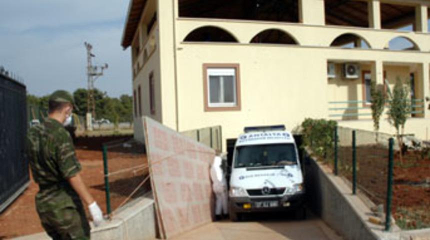 Hollandalı &ccedil;ift Antalya'da &ouml;ld&uuml;r&uuml;ld&uuml;