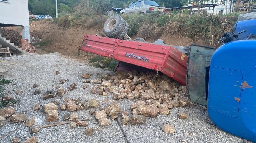 Bolu'da devrilen traktörün altında kalan 2,5 yaşındaki çocuk öldü