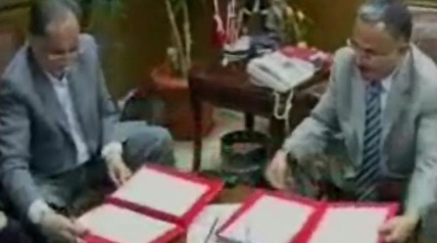 ABD'yi kızdıran anlaşmanın g&ouml;r&uuml;nt&uuml;leri