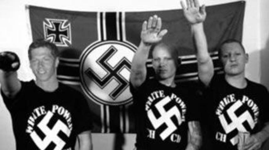 Almanya'da yaşayan T&uuml;rk'e Neo-Nazi saldırısı
