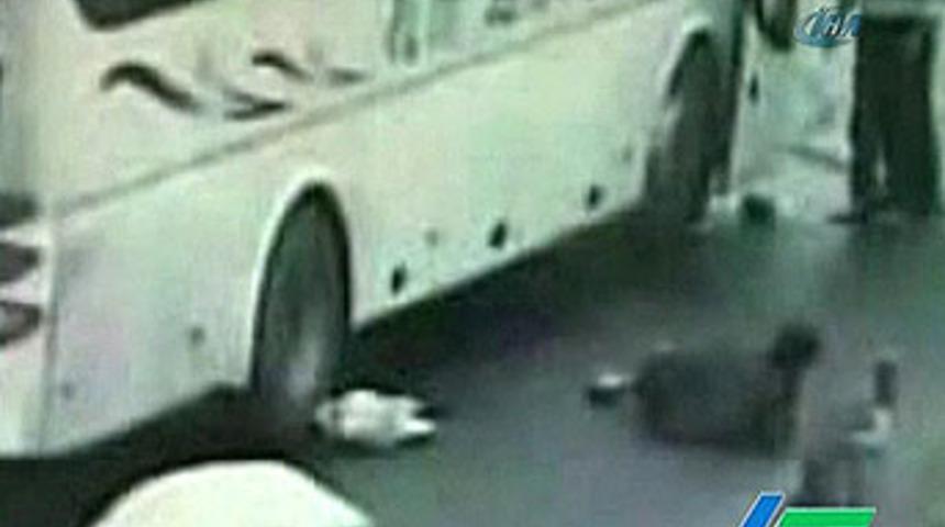 Kaygan yolda feci kaza