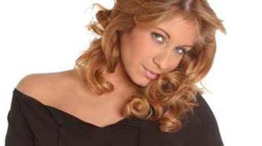 İşte okuldan kovduran fotoğraflar !