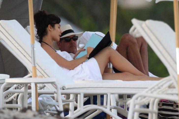 Bond kızı yine çok seksi! G5