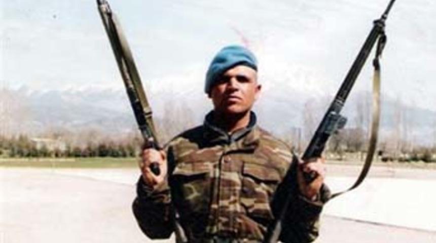 Evlendi askere gitti &ouml;l&uuml;m haberi geldi