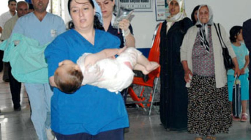 2 yaşındaki &ccedil;ocuk bulgur kazanında yandı