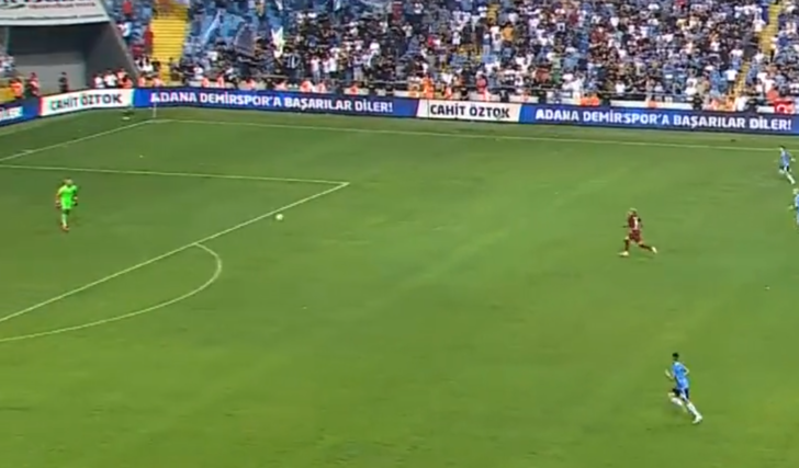 Belhanda'nın 90+8'de kaleden kaleye attığı geri pas olay oldu! Herkes onu paylaşıyor G2