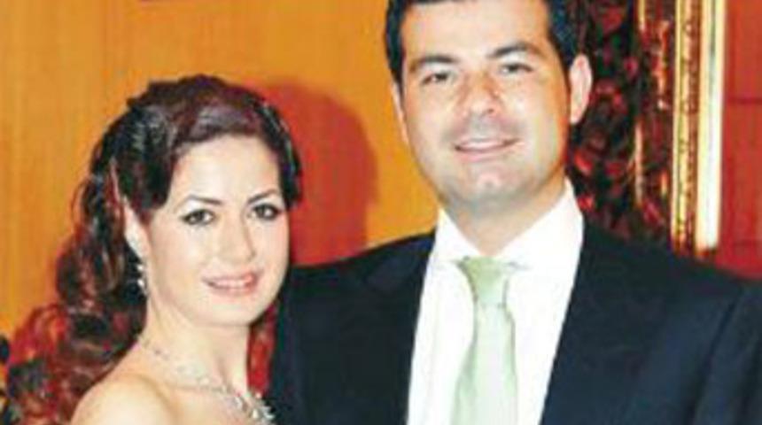 Yılın d&uuml;ğ&uuml;n&uuml; Kıbrıs'ta yapıldı. <font color="red">Magazin</font>