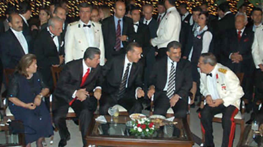 Komutanlar K&ouml;şk resepsiyonuna katılmıyor