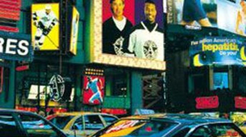 Brodway sahneleri karanlığa g&ouml;m&uuml;ld&uuml;