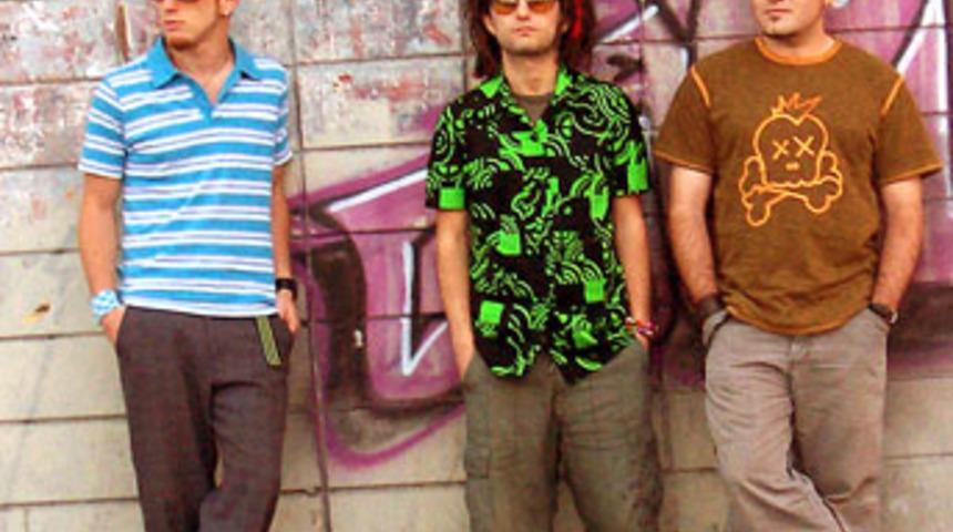 Yurtdışına a&ccedil;ılan ilk Rock gurubu